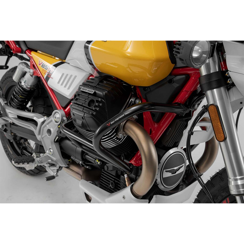 Protection Moteur Givi TN8203 Moto Guzzi V85TT noir Protections Moto  GIVI-TN8203