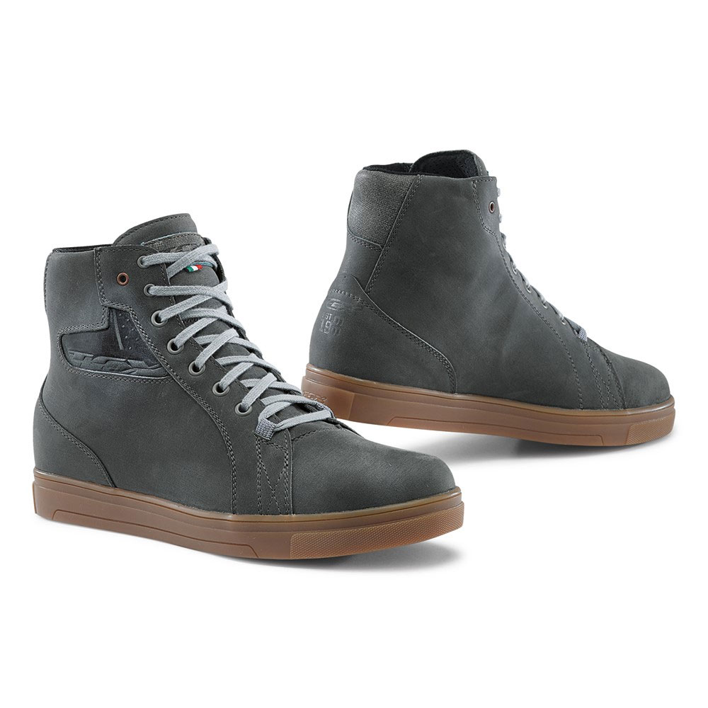 Tcx Street Ace Shoes Waterproof Grey TCX 9406W GRNR Boots Product review: TCX Street Ace WP
