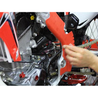 ビブラムゴム フレーム パッド ホンダ CRF 450 17/18 赤