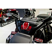 CNC Racing Diavel V4 ライザー プレート カバー レッド - 2