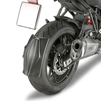 Givi Universal Wing Rm01  Honda Nc750x (16-17) Nc750s 16-17