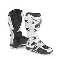 Forma Traction Boots White Black