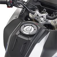 Givi BF79 タンクロック フランジ