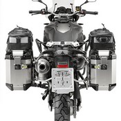 トレッカーアウトバック用のGIVIサイドラックBMW F650GS / F700GS / F800GS